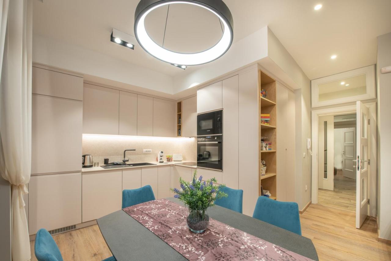 Sasha Di Cattaro - Old Town Lux Apartment 외부 사진